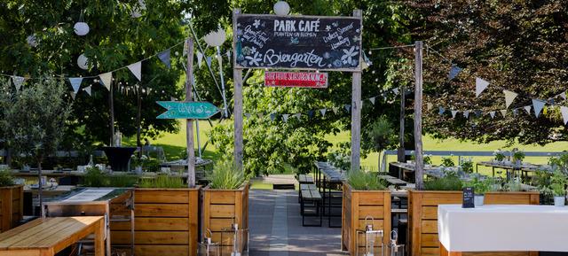 Firmen-Gathering oder Network-Event am Mittag in Park Café Planten un Blomen / Hamburg 3