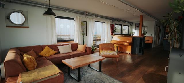 Das Hausboot in Hamburg / Rothenburgsort 2