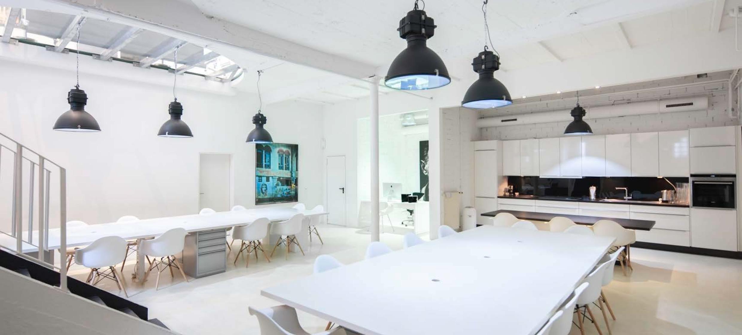 Sveta Art Gallery 10