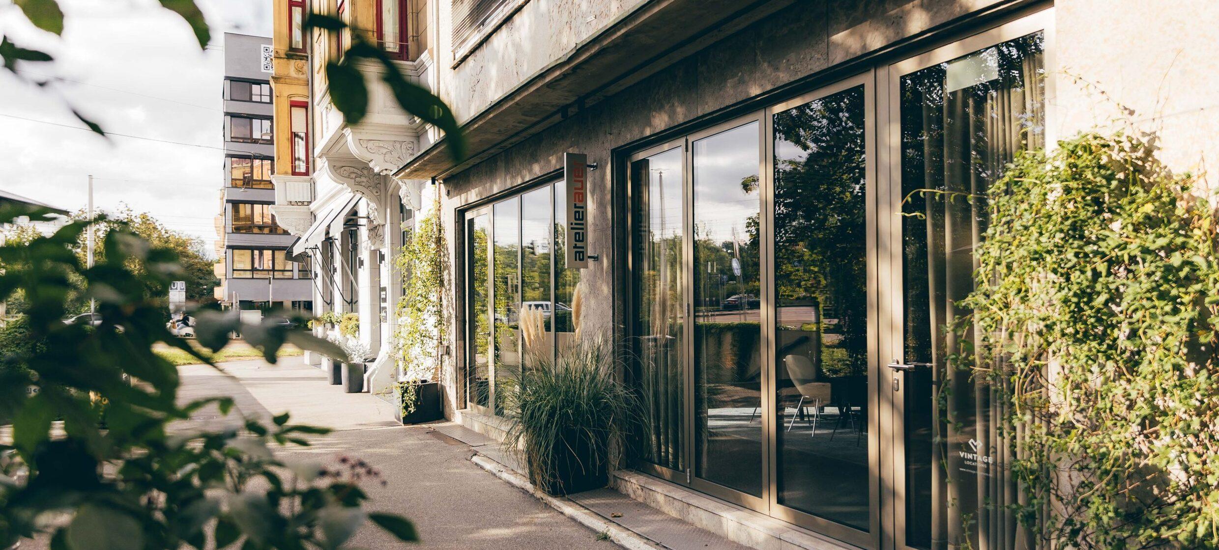 VINTAGE LOCATIONS Atelier Auer 3