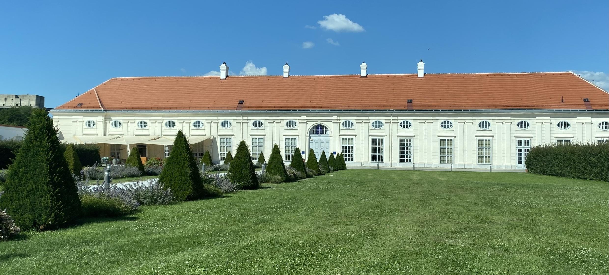 Augarten 5