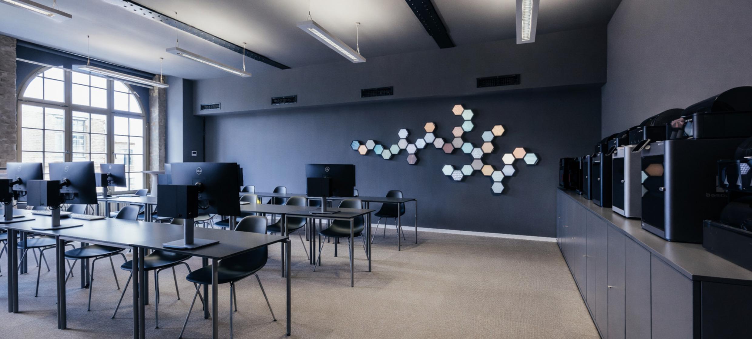 Gläserne 3D Fabrik 7