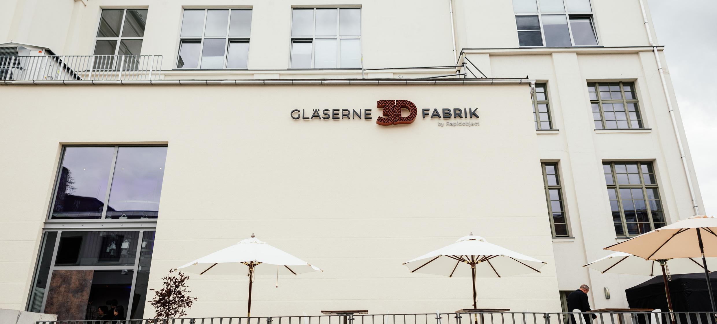 Gläserne 3D Fabrik 8