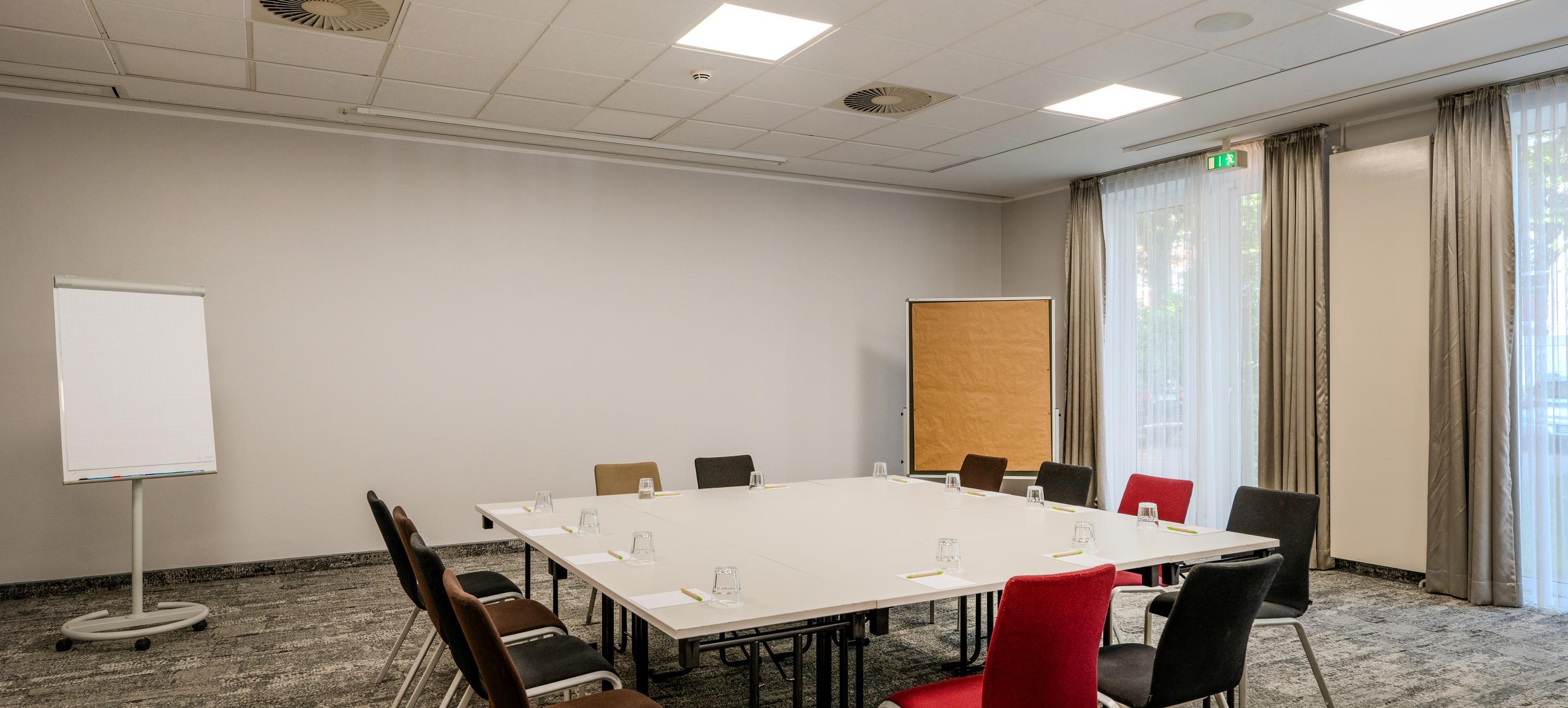 Holiday Inn Lübeck 8