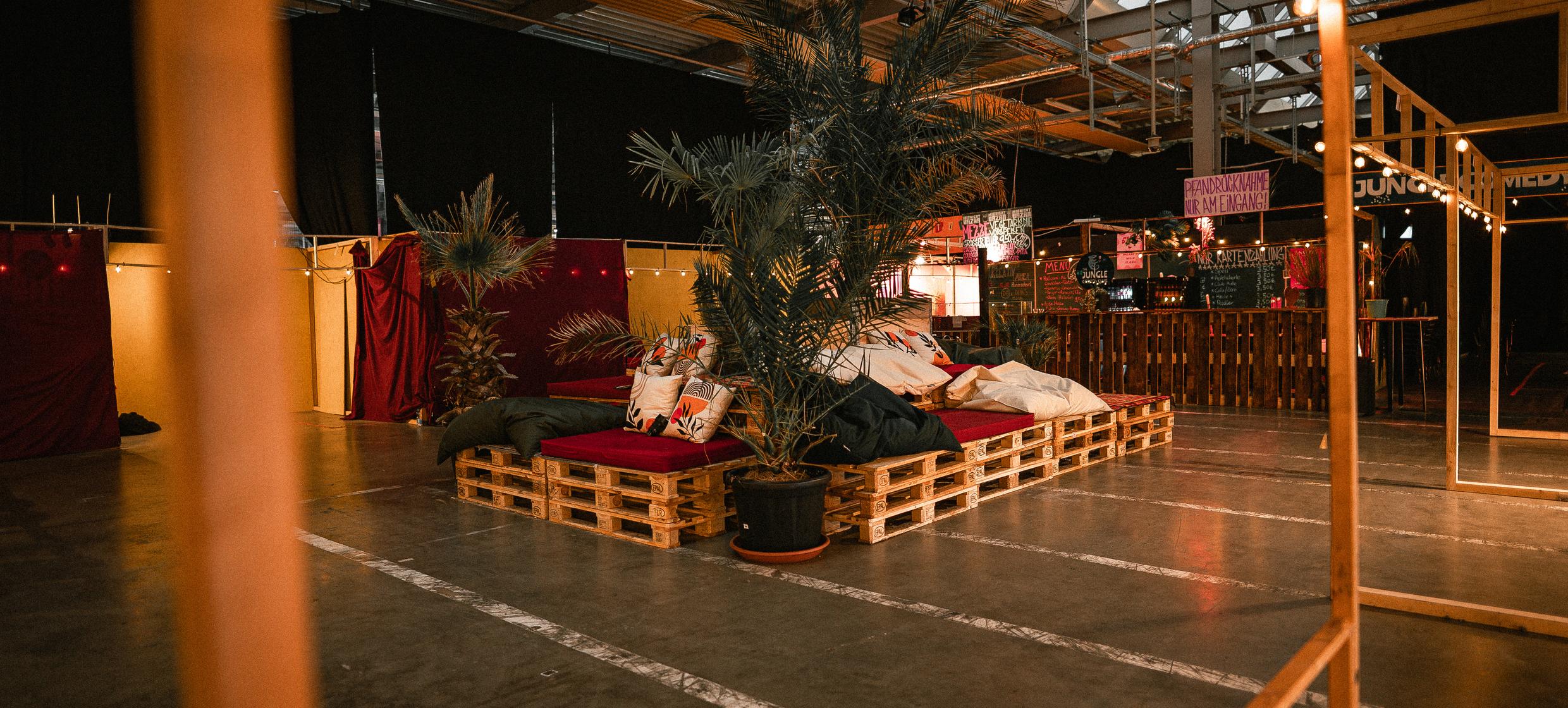 Alte Paketposthalle 9