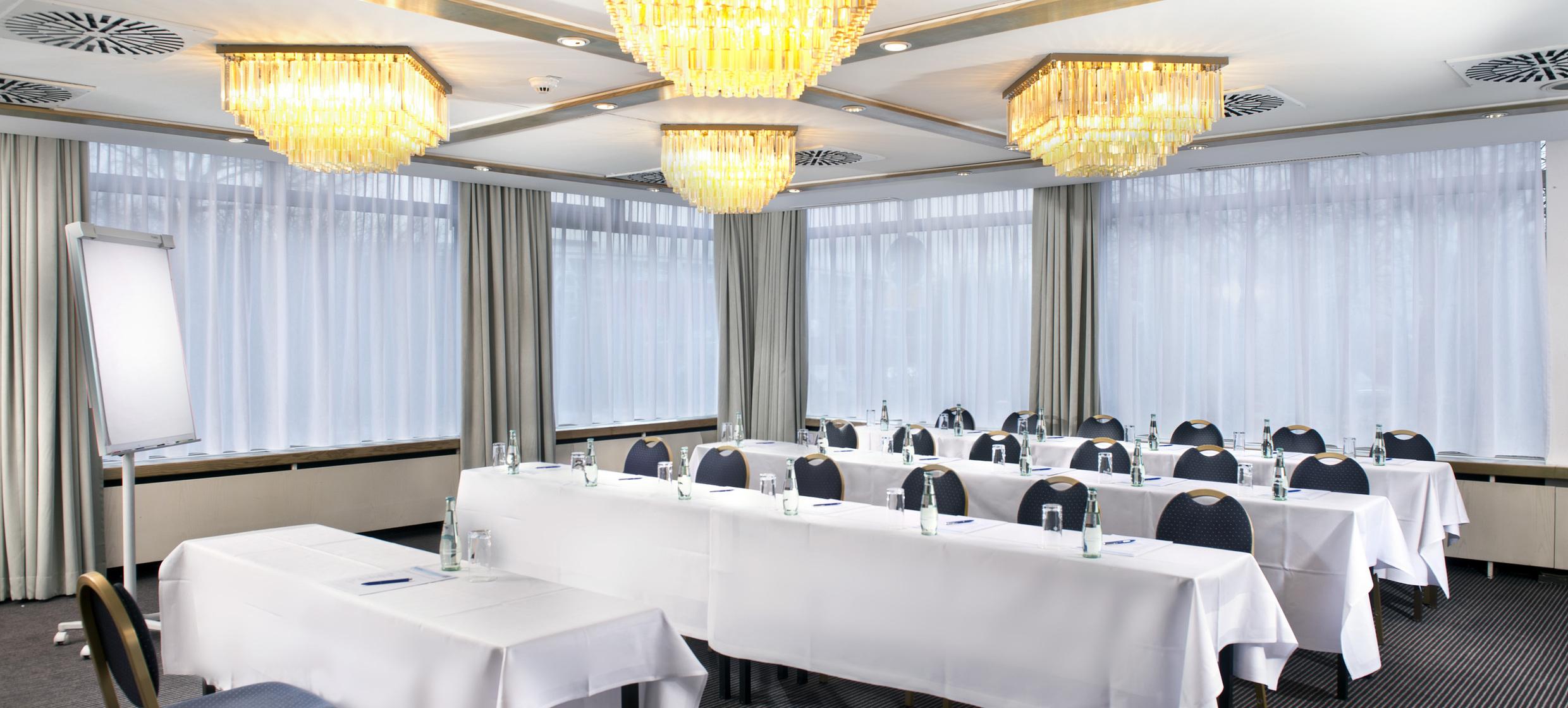 Tagung im Wyndham Stuttgart Airport Messe in Wyndham Stuttgart Airport Messe / Leinfelden-Echterdingen 1