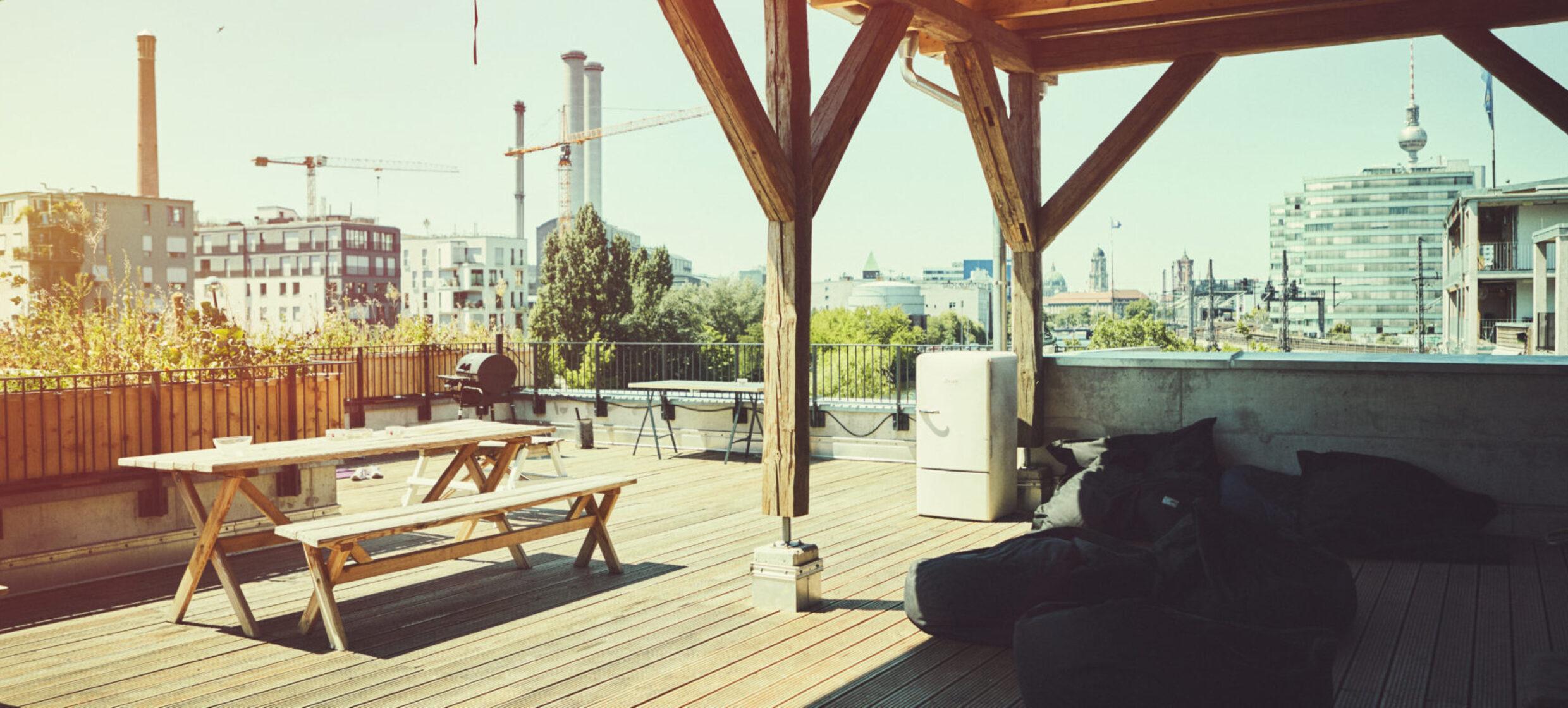 Sommerfest mit Spreeblick und BBQ in Säälchen auf dem Holzmarkt / Berlin 1