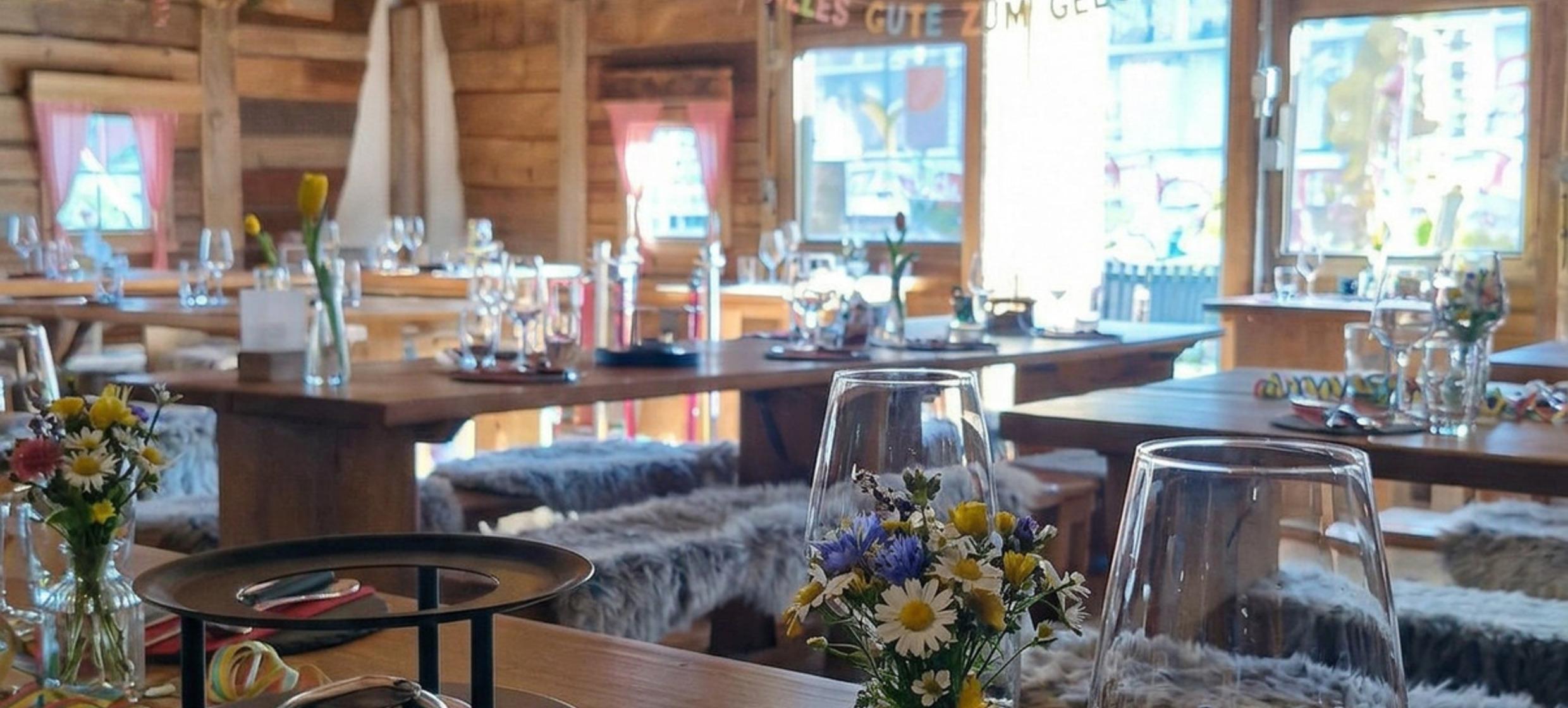 Schwarze Heidi Fonduehütte 15