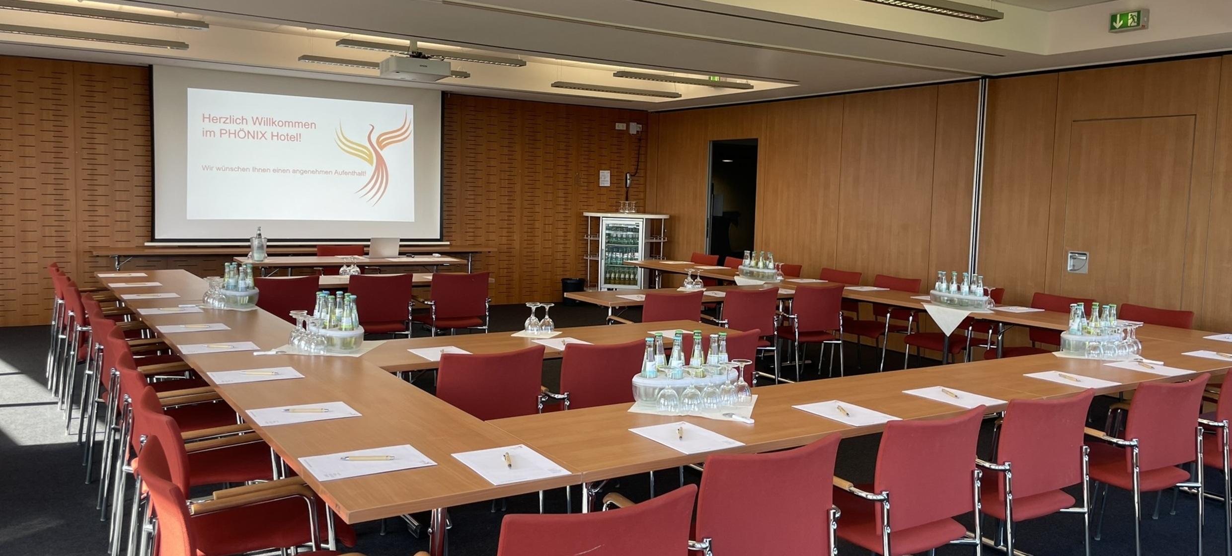 Halbtagespauschale - PHÖNIX Hotel Bergneustadt in PHÖNIX Hotel Bergneustadt / Bergneustadt 1