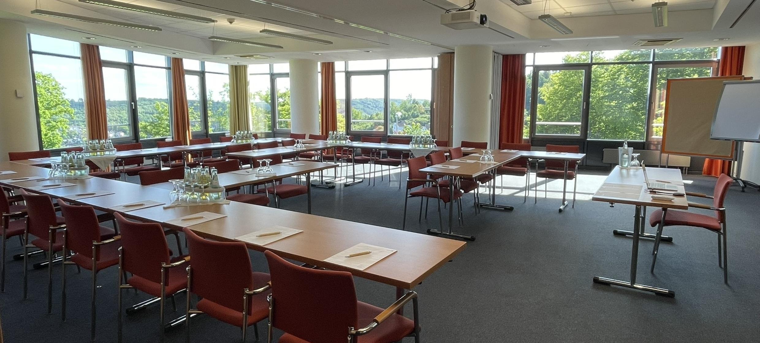 Ganztagespauschale - PHÖNIX Hotel Bergneustadt in PHÖNIX Hotel Bergneustadt / Bergneustadt 1