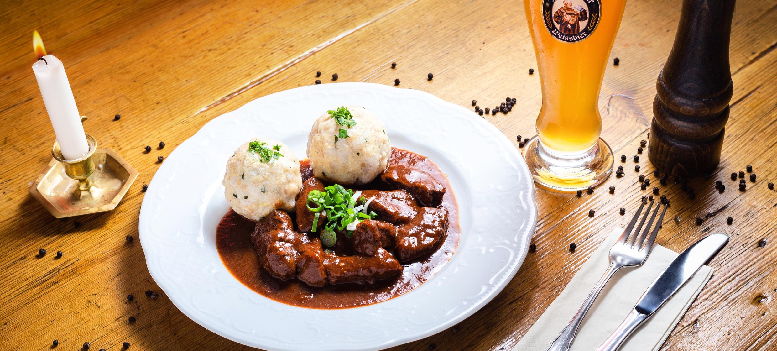 Zünftiger bayrischer Abend mit Bio-Schmankerl im Family Style in Klinglwirt / München 1