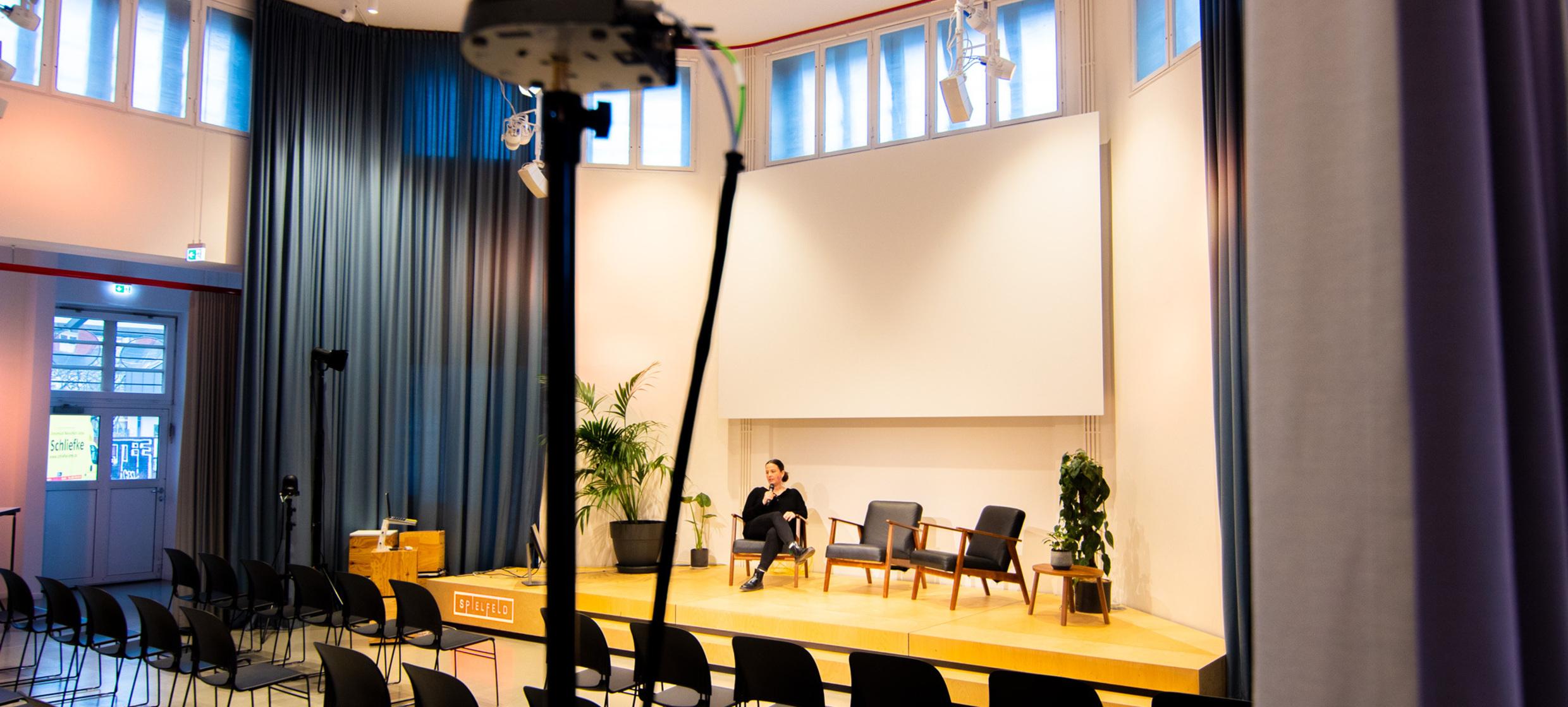 Spielfeld Digital Hub 6