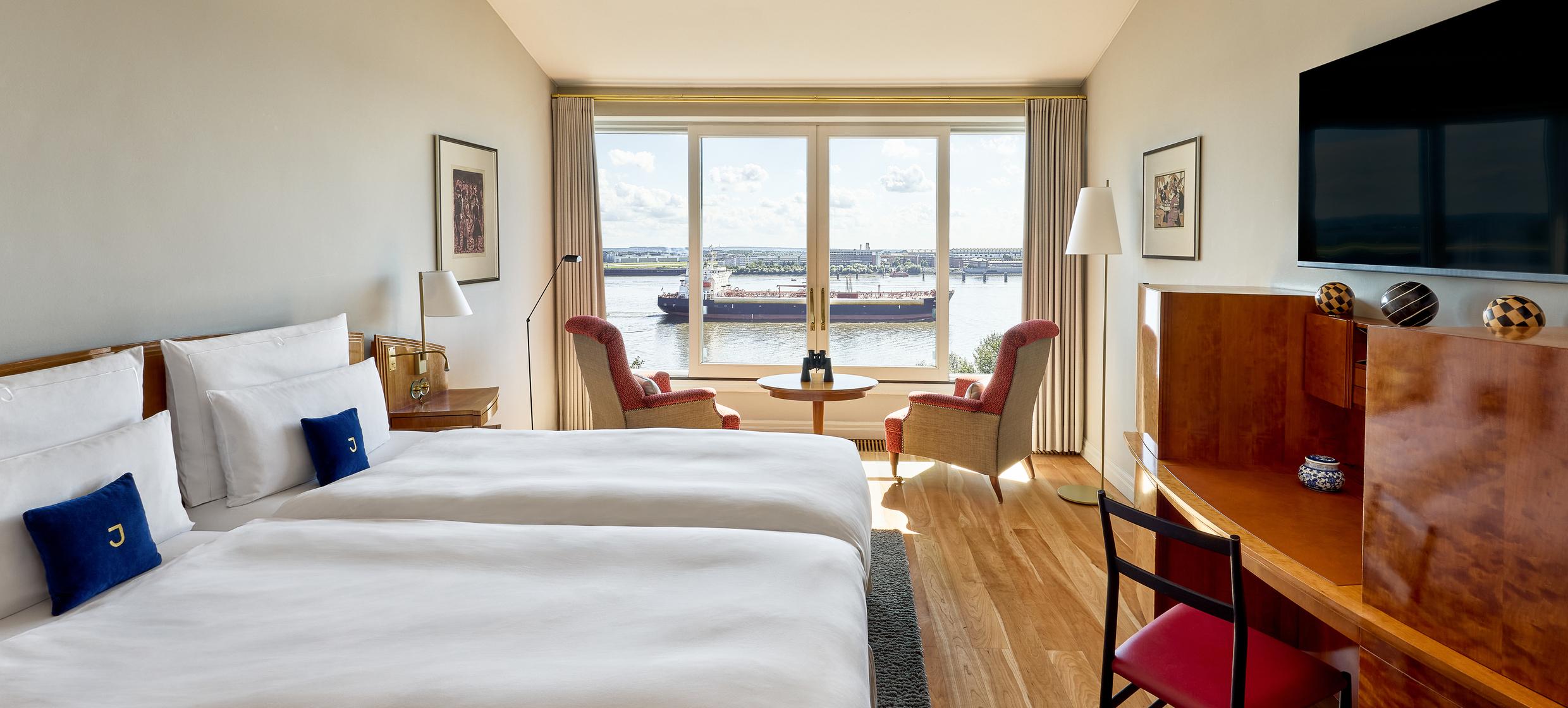 Hotel Louis C. Jacob, Hamburg, Autograph Collection 11