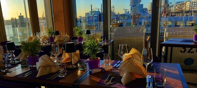 Stricker's Kehr Wieder Spitze in Hamburg / HafenCity 9