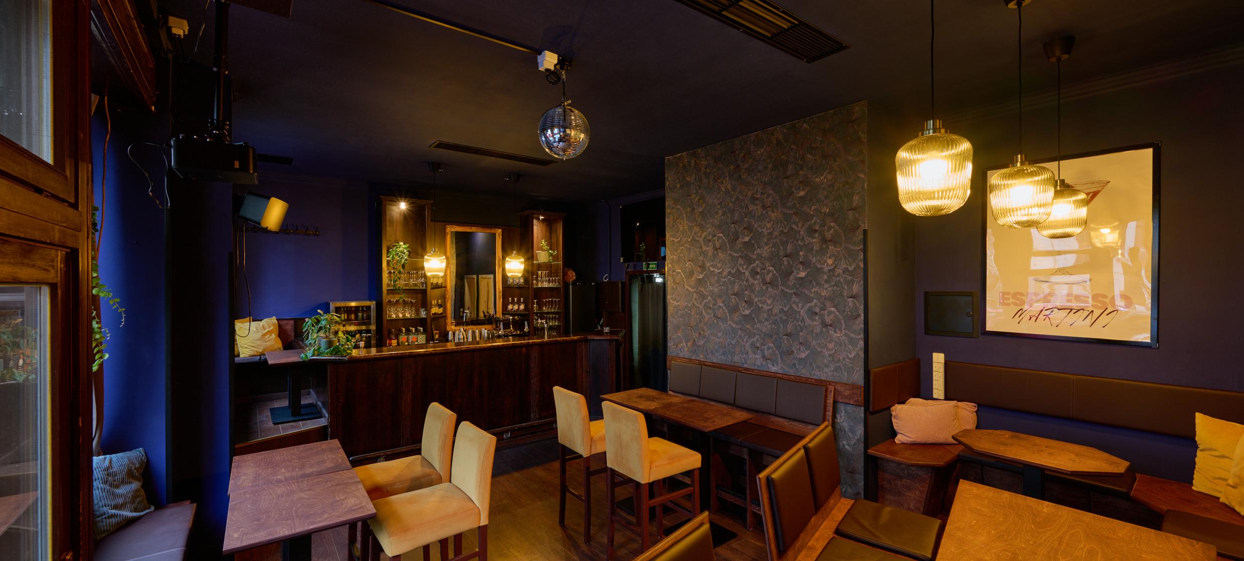 Afterwork: 100 Drinks aufs Haus – Die Firma lädt ein! in Das Tollkühn / Leipzig 1