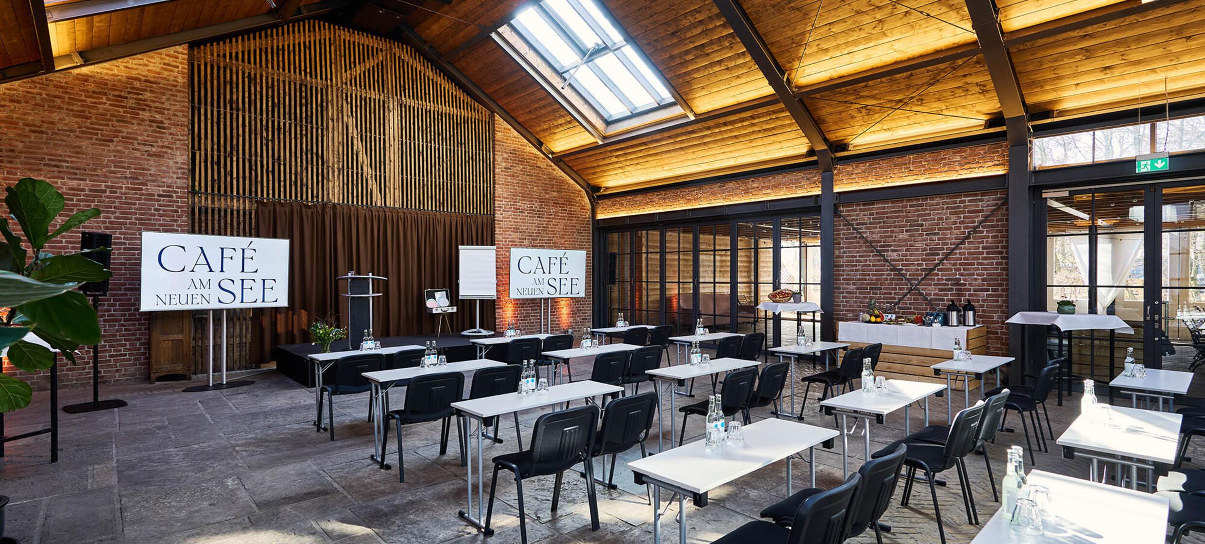 Café am Neuen See 10