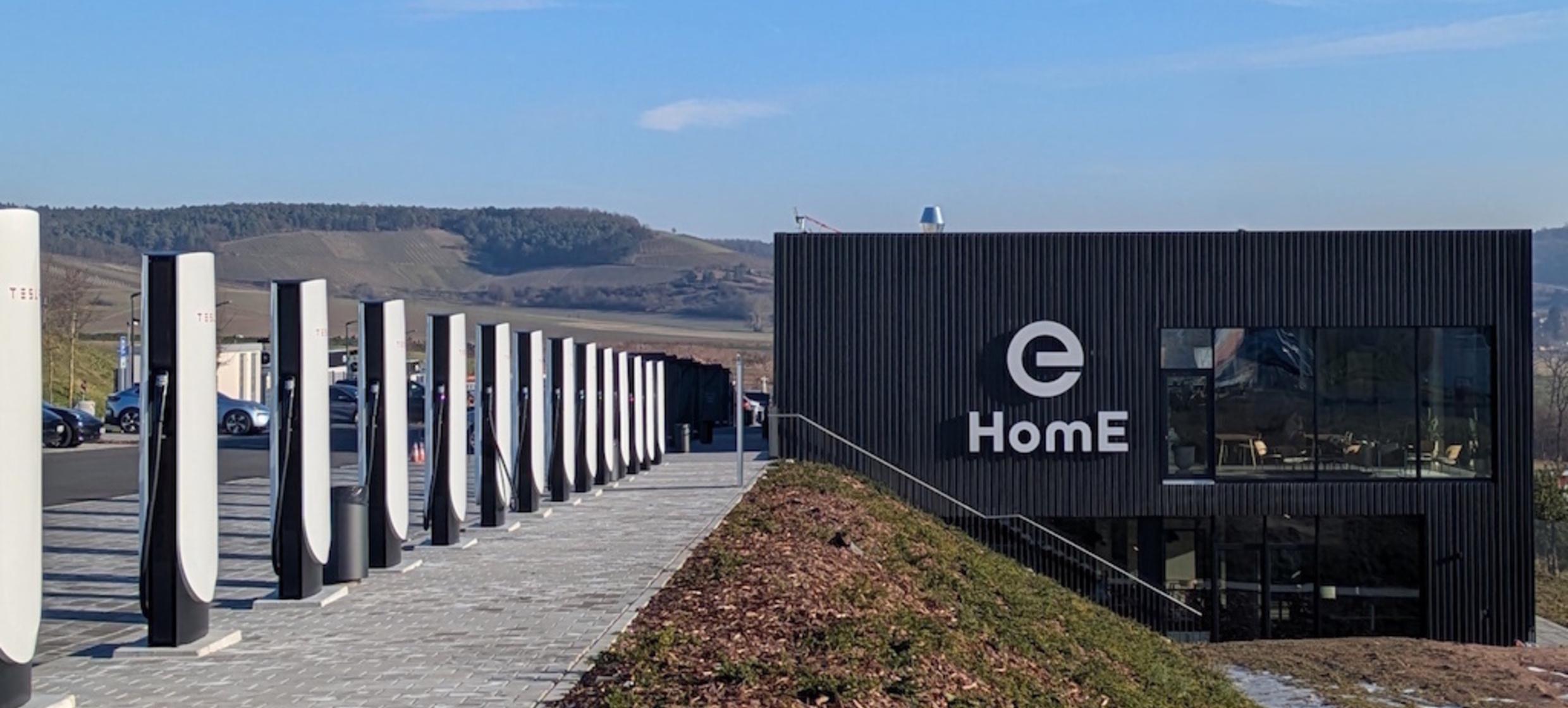 HomE World Wertheim Re•Think 4