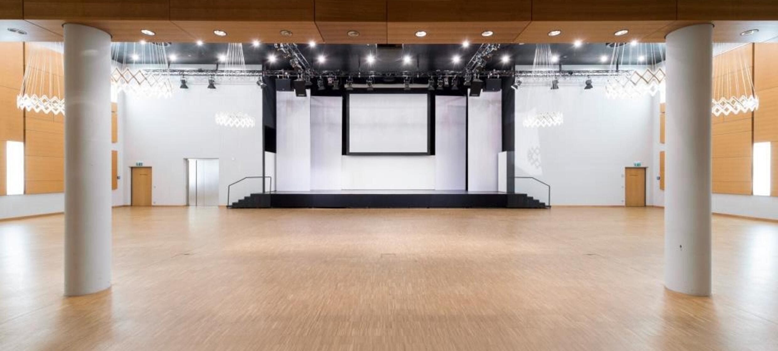 INTERSPORT redblue  13