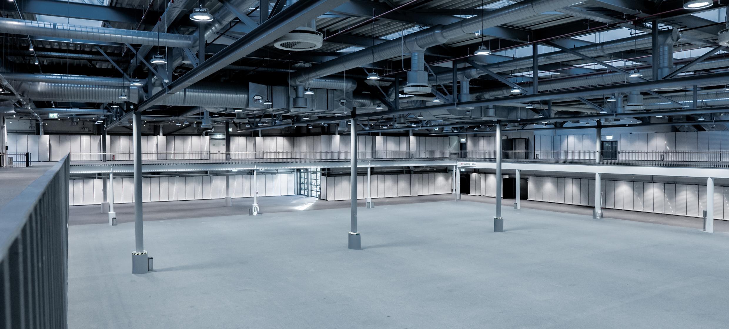 INTERSPORT redblue  18