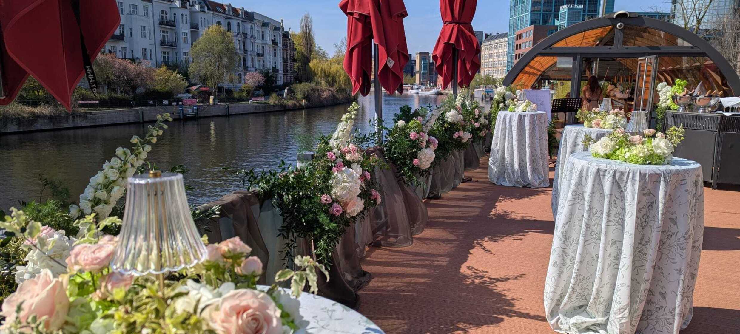 Eure Traumhochzeit exklusiv auf der Spree – Heiraten auf dem PATIO in PATIO Berlin / Berlin 1