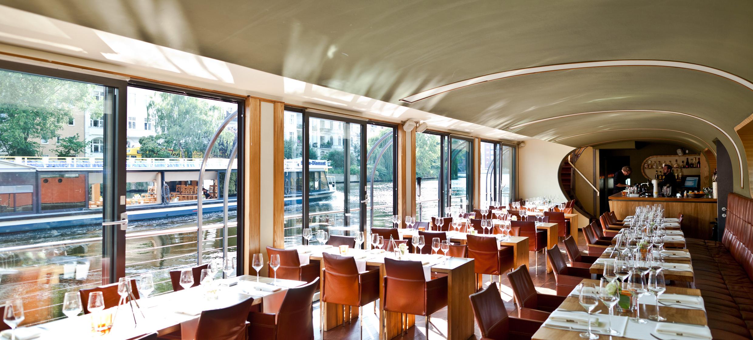 Dinnerabend auf dem Restaurantschiff PATIO AM WASSER in PATIO Berlin / Berlin 1