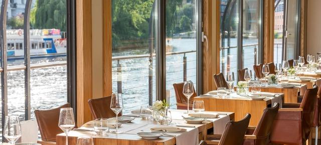 Dinnerabend auf dem Restaurantschiff PATIO AM WASSER in PATIO Berlin / Berlin 2