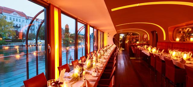 Festlicher Lichterglanz auf der Spree: Ihre Weihnachtsfeier im Restaurantschiff in PATIO Berlin / Berlin 4