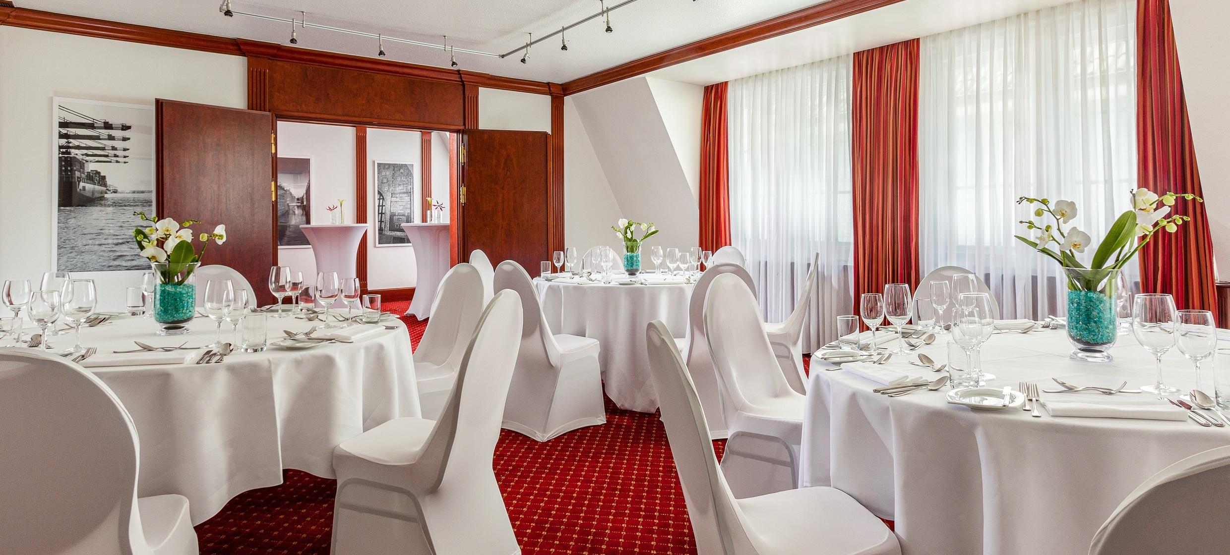 Courtyard by Marriott Hamburg Airport 6