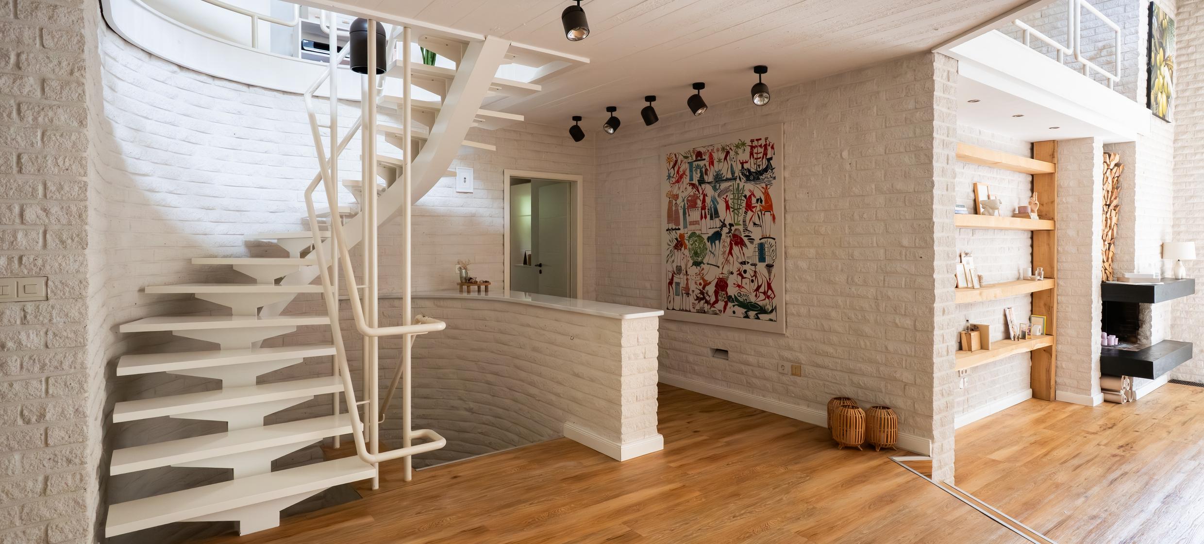 Ananda Studio 14