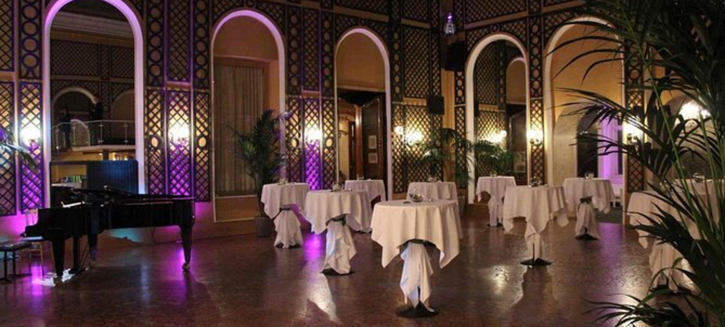 Club Auersperg 19
