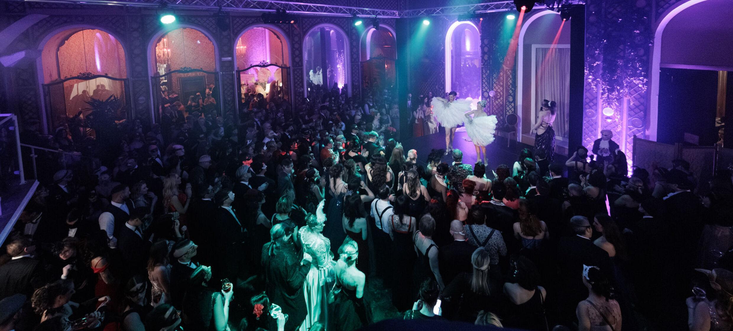Club Auersperg 15