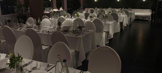 Hochzeit über den Dächern Düsseldorfs in INNSiDE Düsseldorf Hafen / Düsseldorf 2