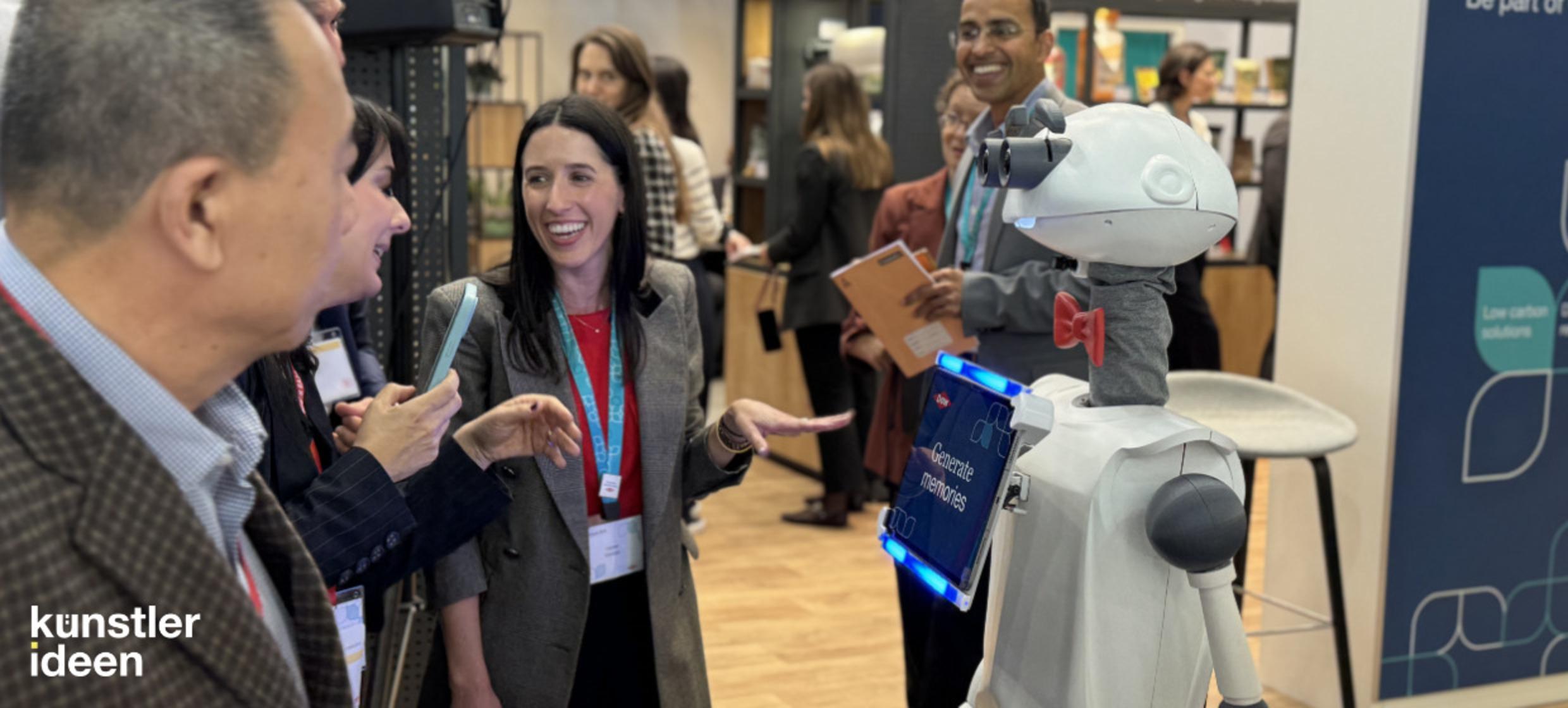 Futuristischer Event-Roboter als Messehighlight 5