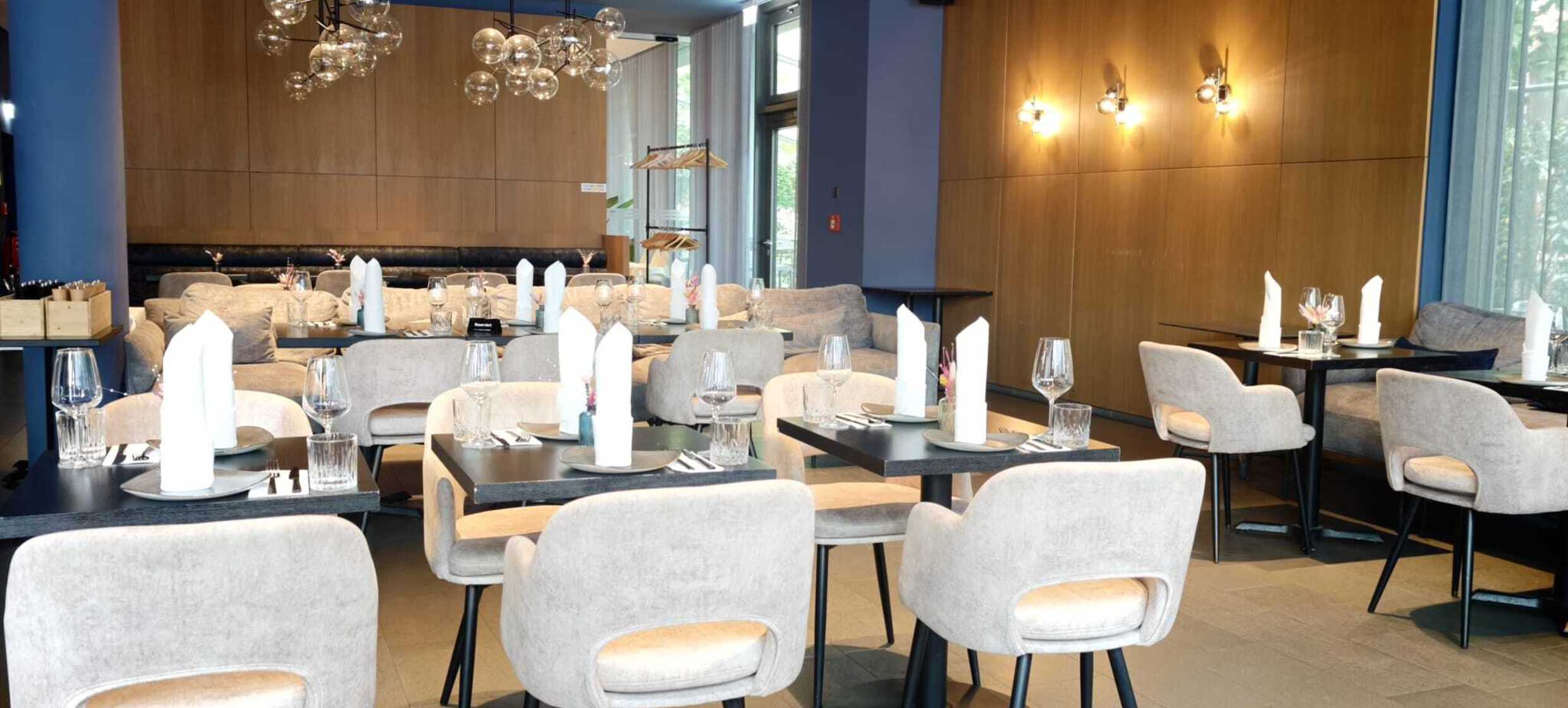 June Six Bistro & Bar 5