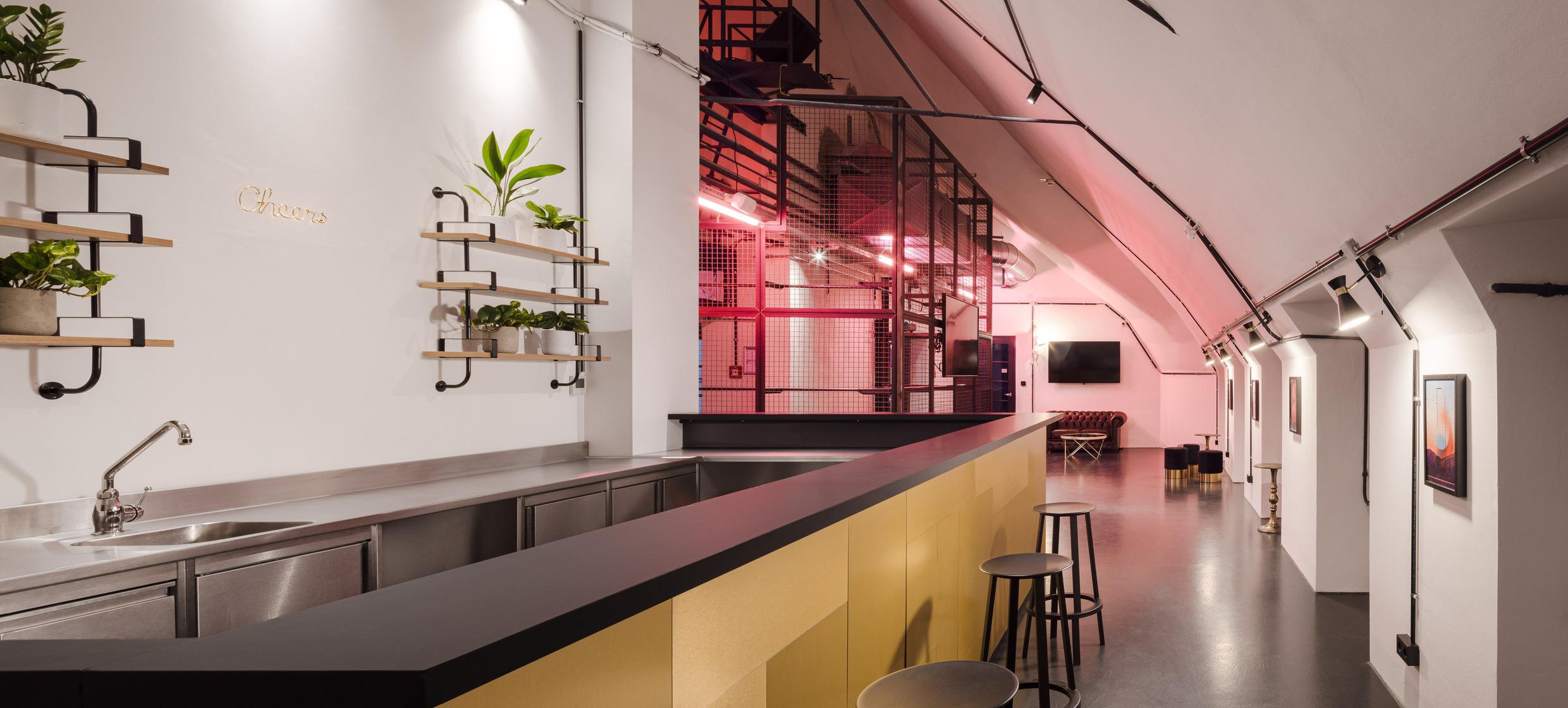 Urban Venue Hub 9