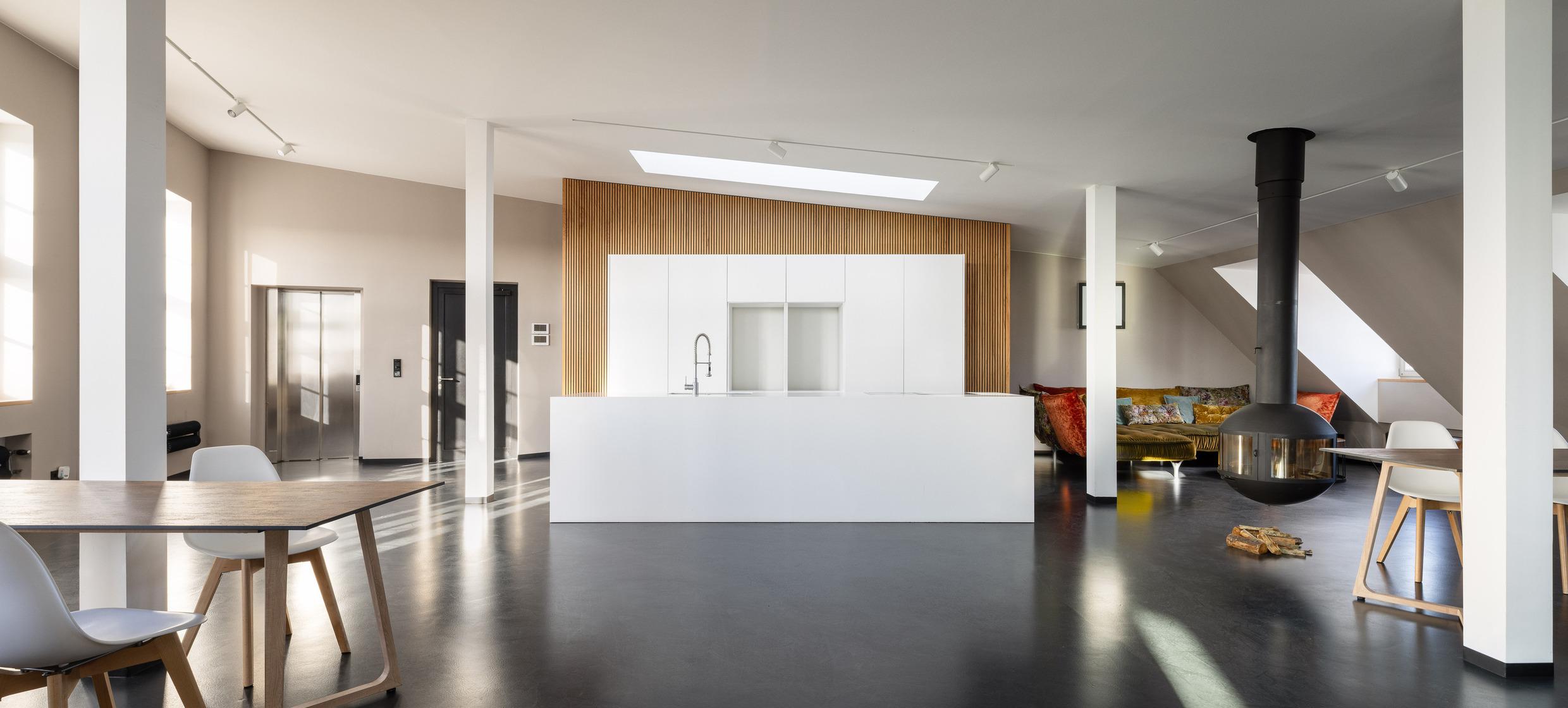 Urban Venue Hub 12