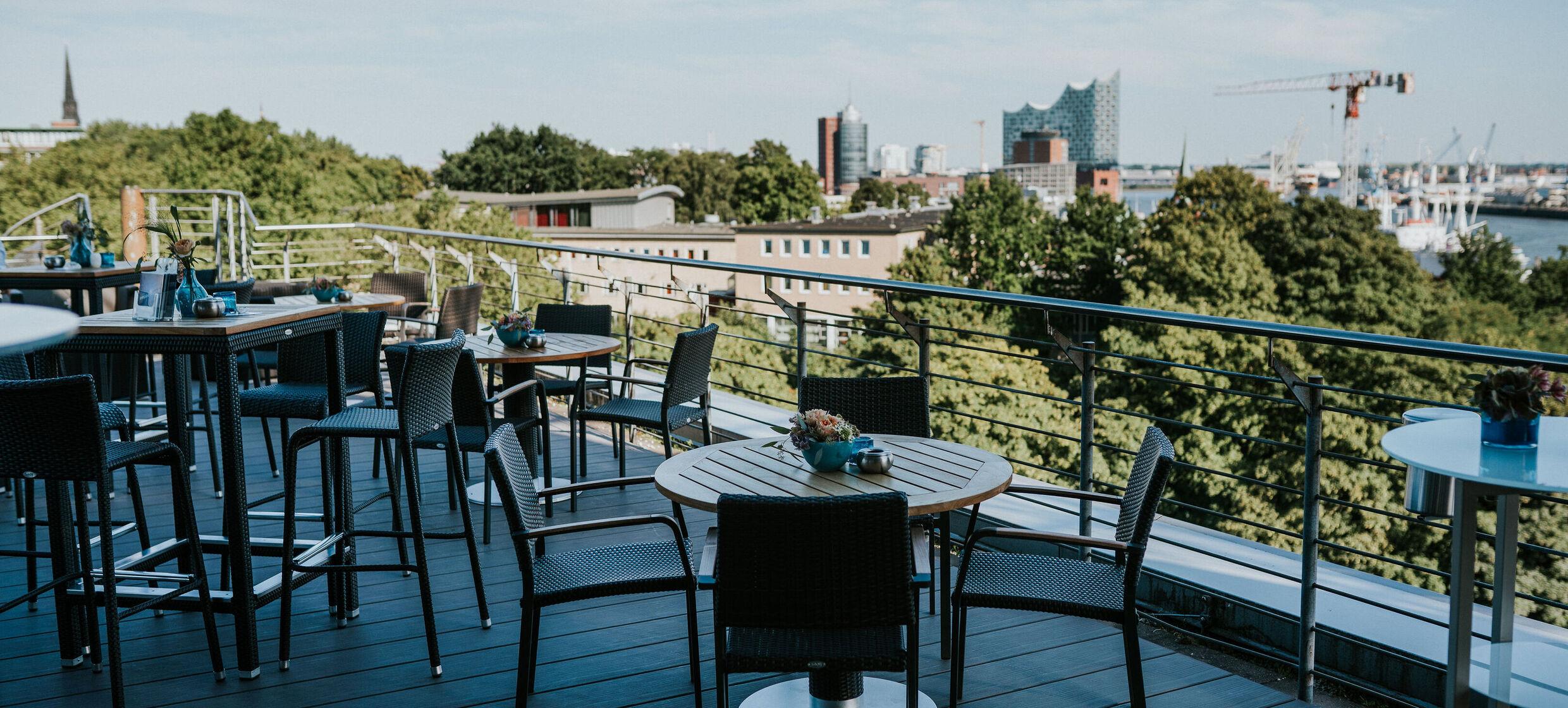 Barbecue auf privater Dachterrasse mit Elbblick in Hotel Hafen Hamburg / Hamburg 1
