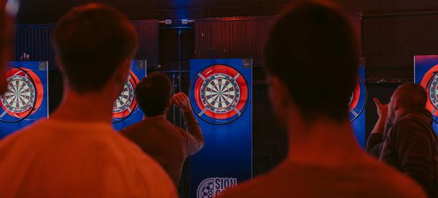 Social Gaming: Dart, Beer Pong, Bingo, Gaming, Kicker, Kneipenquiz & Schocken in Stadtliebe Events Köln 2