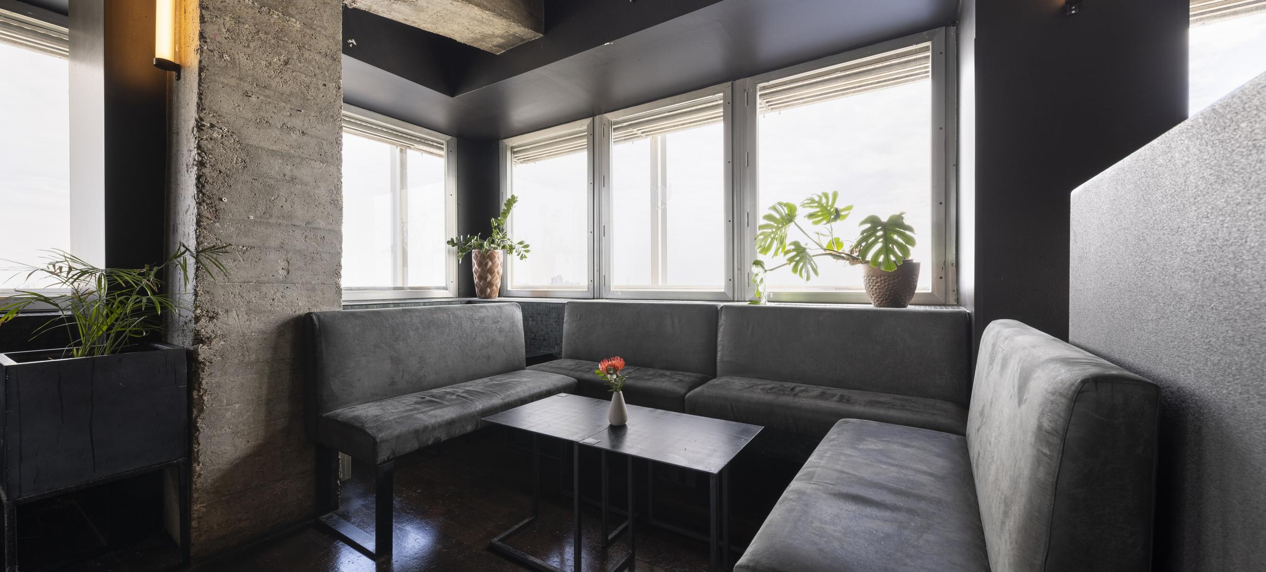 WEEKEND Rooftop Club und Eventlocation 14
