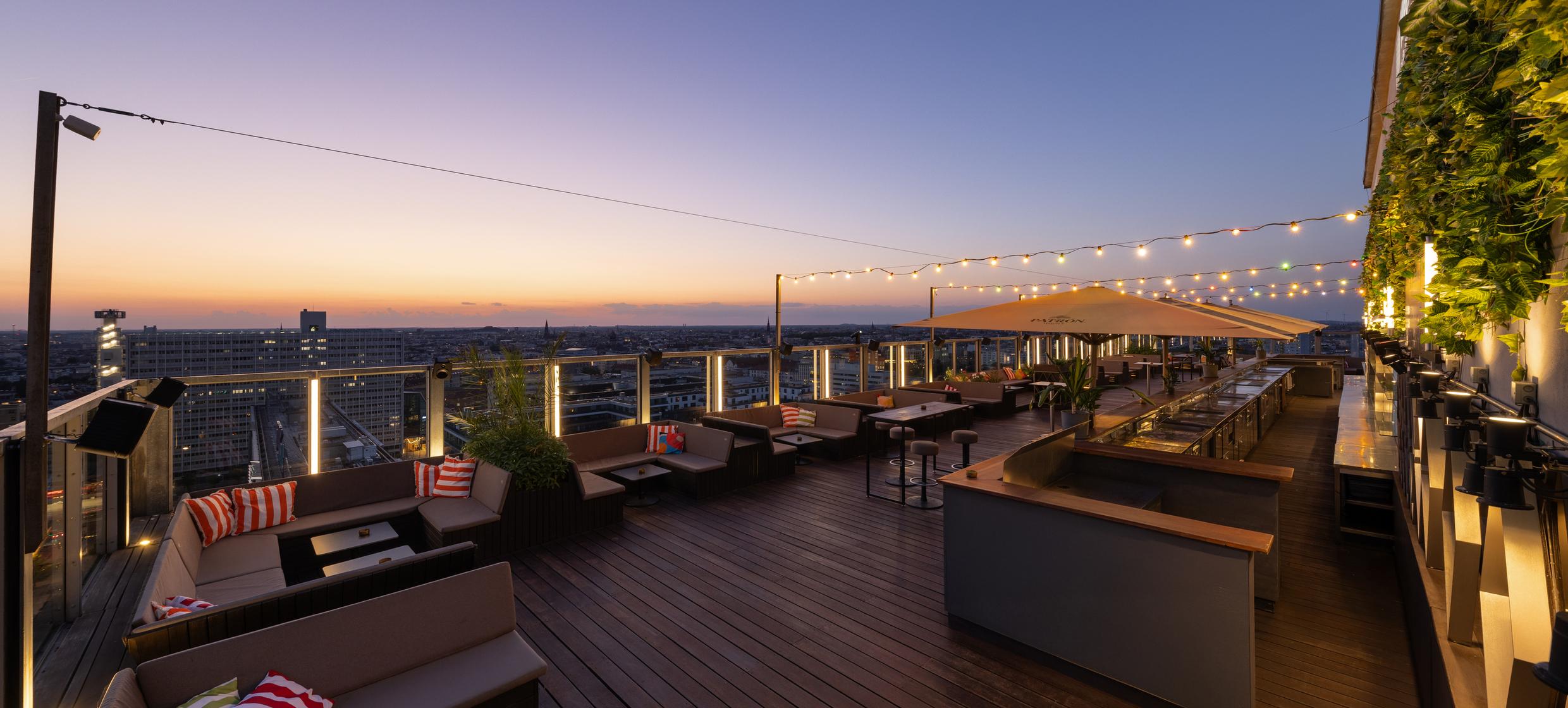 WEEKEND Rooftop Club und Eventlocation 3