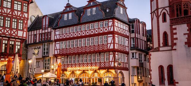Schwarzer Stern in Frankfurt 9