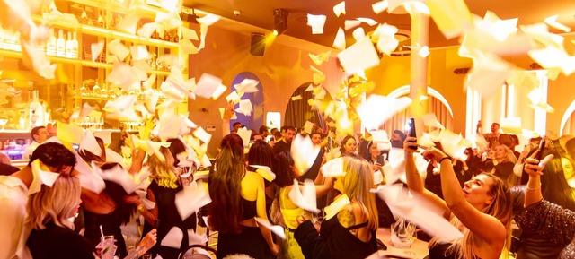 Dinner & Party mit Santorini-Flair im Kymata Modern in Kymata / München 2