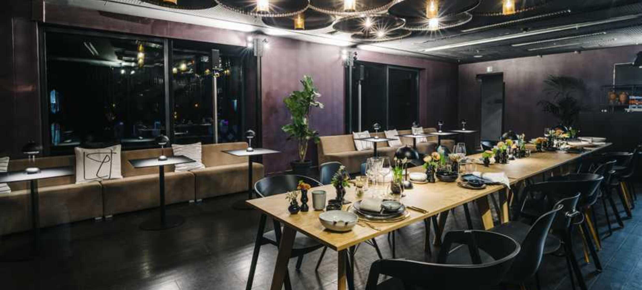 Weihnachtsfeier / Get-Together im Clubbereich des Cafe Moskau 2