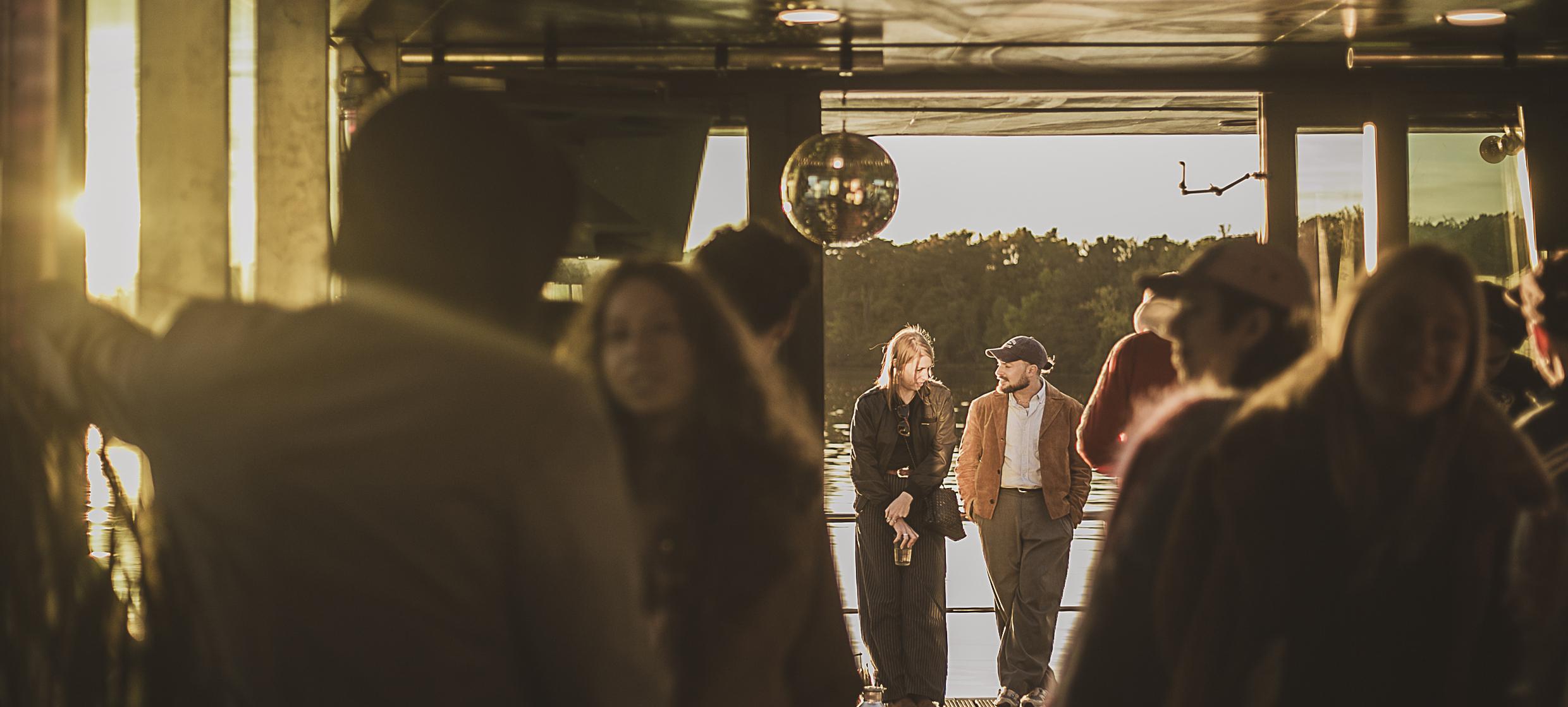 WildKraut Eventschiff | Stilvolle Privatevents und Firmenfeiern auf dem Wasser in Berlin 8