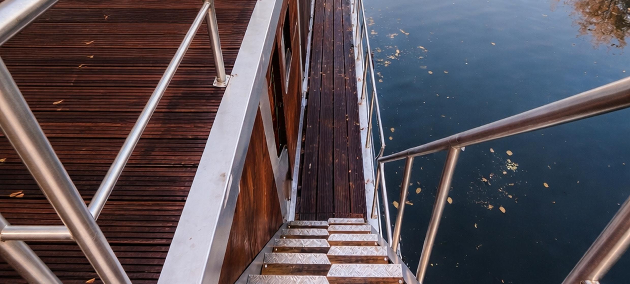 WildKraut Eventschiff | Stilvolle Privatevents und Firmenfeiern auf dem Wasser in Berlin 6
